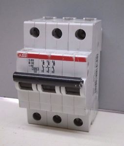 3 POLE 32 AMPS MCB WITH METAL BOX